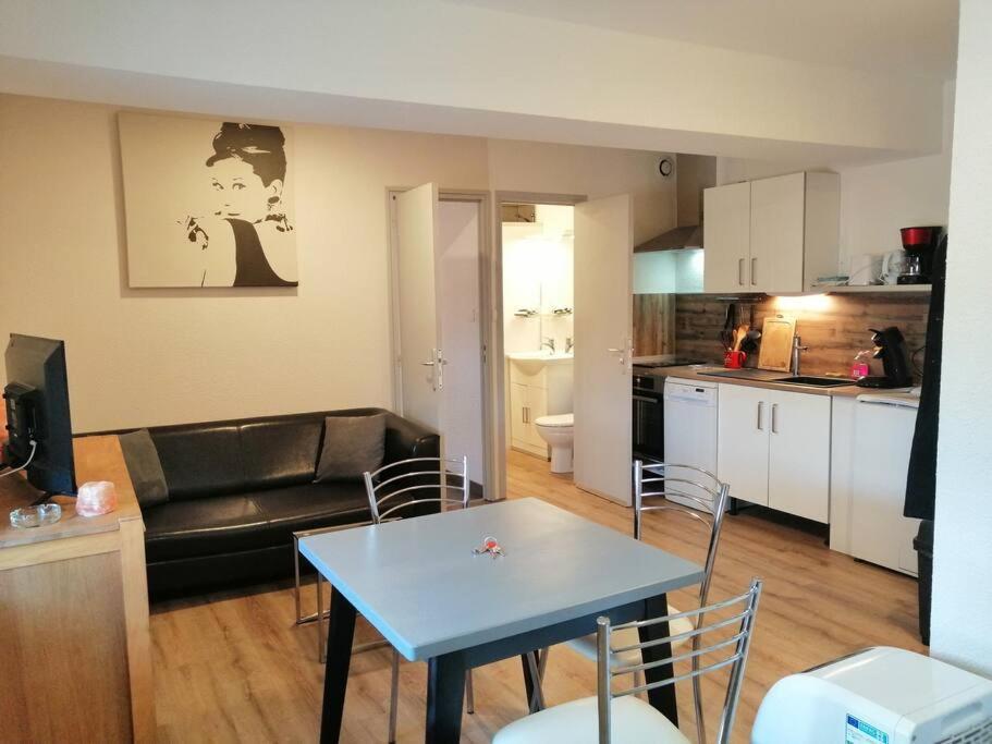 Joyeuse, Superbe Appartement D'Environs 30M2. Exterior foto